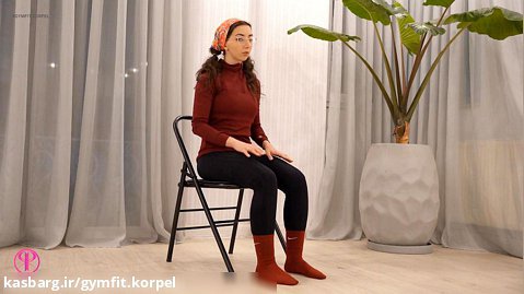 چند حرکت ساده برای گردن درد با صندلی