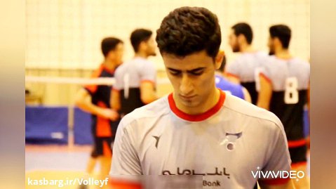 سروش کریمی والیبالیست البرزی به تیم والیبال بانک سرمایه تهران پیوست