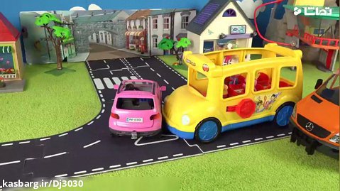 ماشین بازی شهر لگوها : ماشین کامیون , اتوبوس مدرسه , هلی کوپتر , آمبولانس