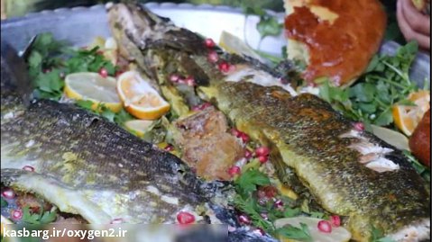 ماهی پیک را زیر یک لایه نمک روی تنور پختیم - آشپزی روستا