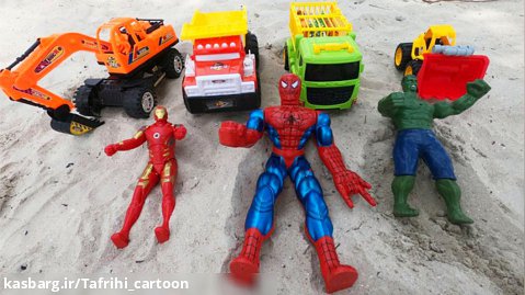 اسباب بازی های ابرقهرمانان / جستجوی مرد عنکبوتی و ابر قهرمانان در شن