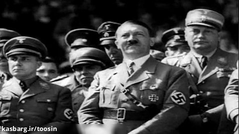 مستندی درباره ی روزگار هیتلر با نام «پیروزی اراده» (1935)، با زیرنویس چسبیده