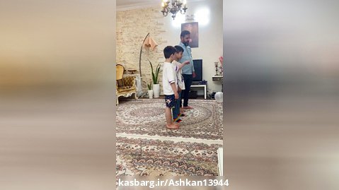 نماز خواندن بچه ها
