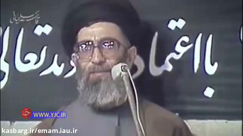 لحظات کمتر دیده شده از سخنرانی رهبرانقلاب در مقابل امام خمینی(ره)
