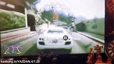 GTA V!!!پارت ۱ ماموریت دزدیدن ماشین از اداره پلیس