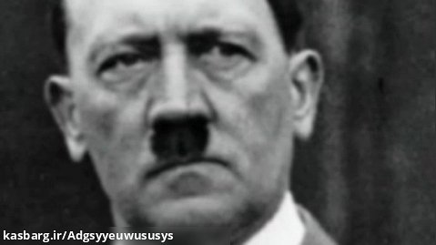 هیتلر مینوازد