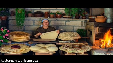 نان محلی در تنور خانه آذربایجان