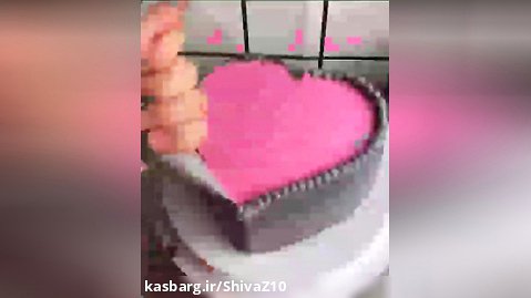 تزیین کیک قلبی رنگین کمانی