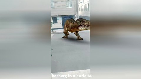 دایناسور در خیابان
