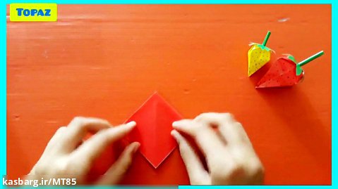 اوریگامی توت فرنگی _ آموزش ساخت توت فرنگی با کاغذ