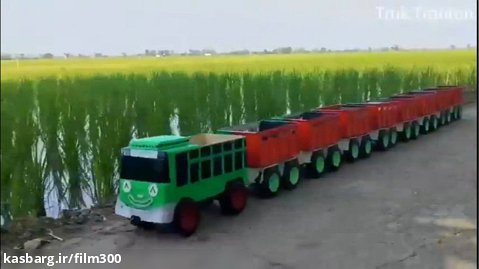 قطار پلاستیکی و ماشین های اسباب بازی :: سرگرمی های کودکانه