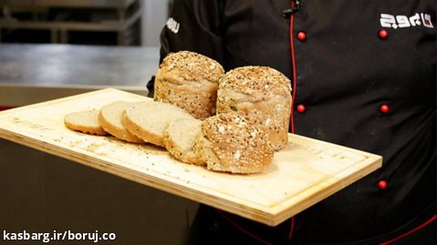 پخت نان تست با فر نان و شیرینی بروج توسط استاد اکبر شهبازی