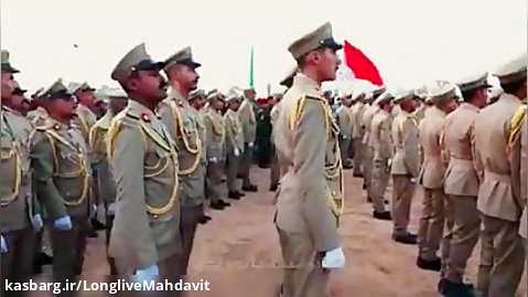 خوانده شدن سرود سلام فرمانده توسط نظامیان عراقی