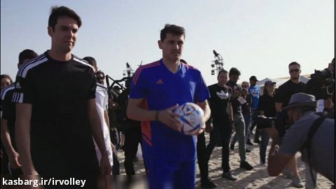 بازی فوتبال کاکا و کاسیاس در سواحل دوحه قطر