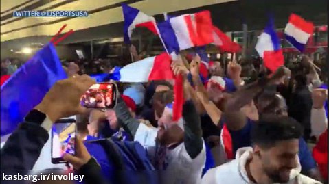 هواداران پرشور فرانسه پس از صعود به نیمه نهایی، جام جهانی 2022