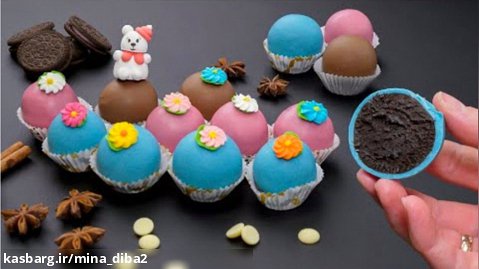 کاپ کیکهای شکلاتی یا توپکهای رنگی شکلات برای تولد بچه ها