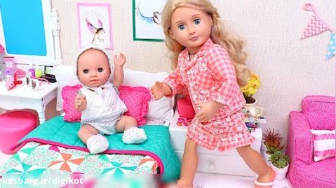 عروسک بازی دخترانه/اسباب بازی/قسمت 150/عروسک مامان از دختر بچه مراقبت می کند