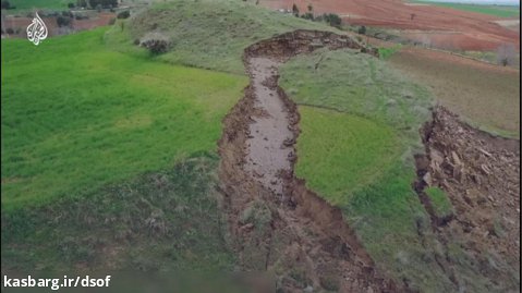 دو نیم شدن یک تپه بر اثر زلزله ترکیه