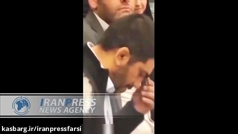 نمازخواندن علیرضا دبیر وسط جلسه با وزیر ورزش را ببینید
