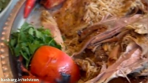 خوراک گوشت و مرغ در رستوران بوراک
