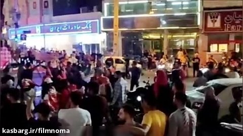 شور و حال پرسپولیسی ها در خیابان های تهران بعد از قهرمانی