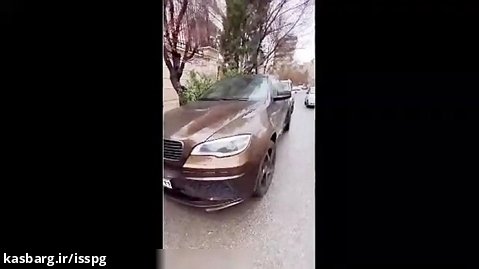 ببینید | شکار ماشین خاص و میلیاردی محمدرضا گلزار در خیابان های تهران