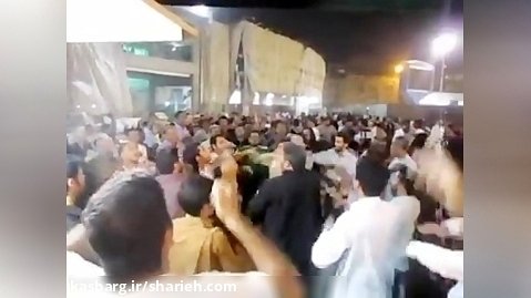 حرکت دسته عزاداری هیئت عاشقان حسینی علیه السلام در بین الحرمین